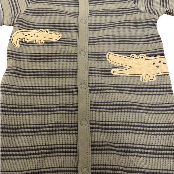 🟣2/$10 Carter’s alligator Snap-Up Cotton Sleep & Play - Picture 2 of 2